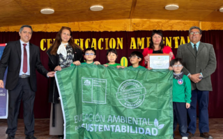 Seremi del Medio Ambiente de Antofagasta entregó certificación ambiental a tres establecimientos educacionales de Calama